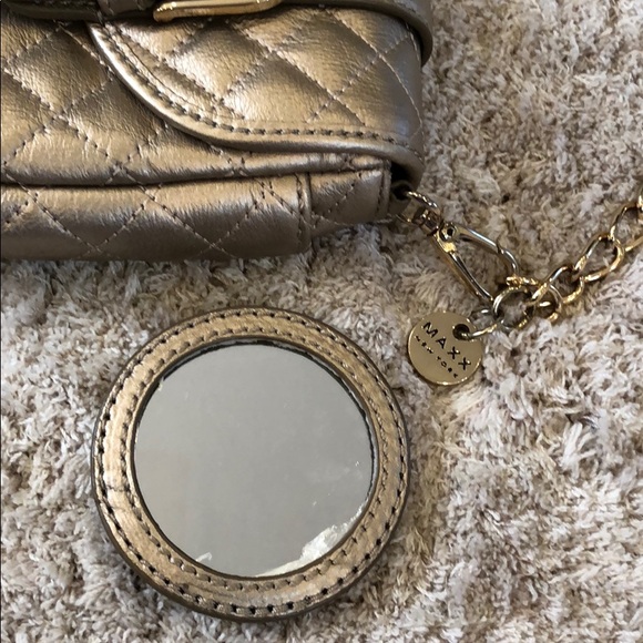 Maxx New York crossbody bag with matching mirror - Picture 2 of 7